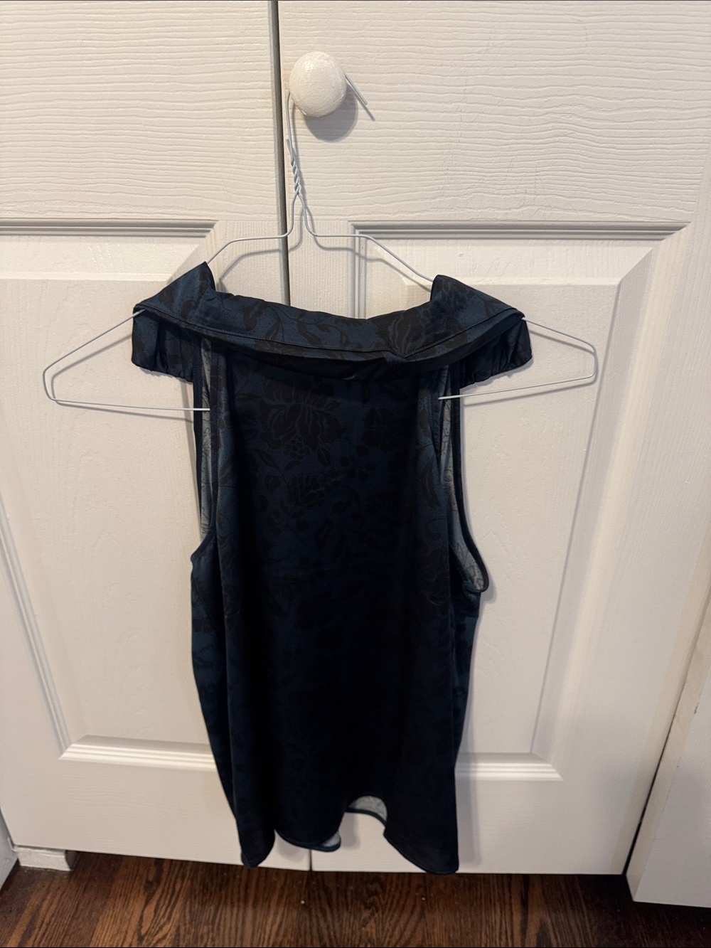 Ann Taylor Navy Floral Jacquard Sleeveless Mock Neck Camisole